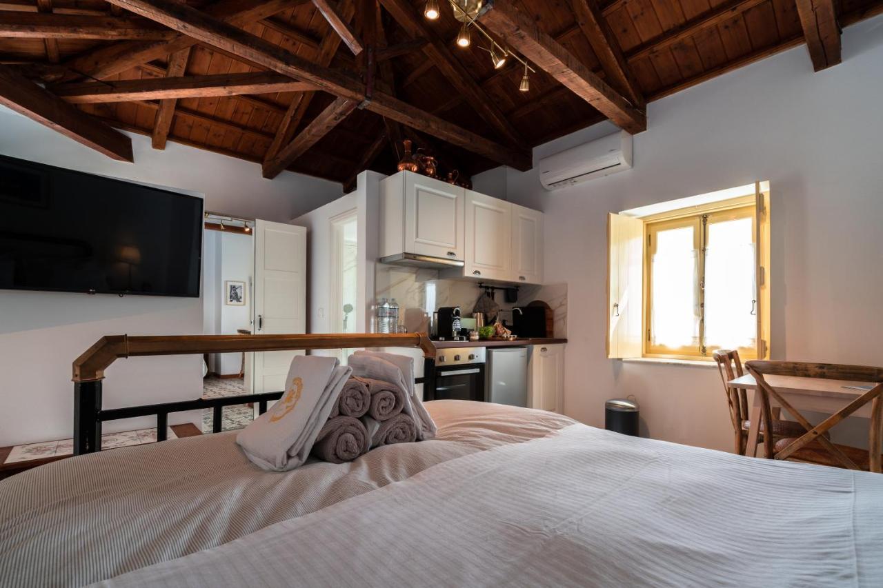 Rafalias Mansion 이드라 외부 사진